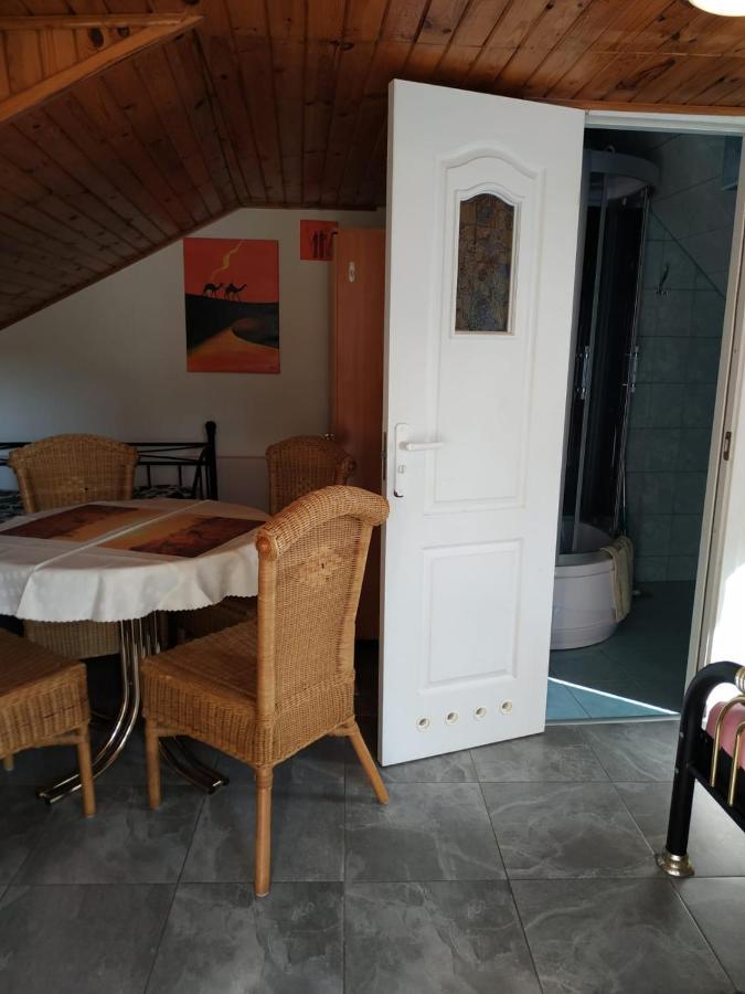 Relax U Janusza Hotel Kolobrzeg Bagian luar foto